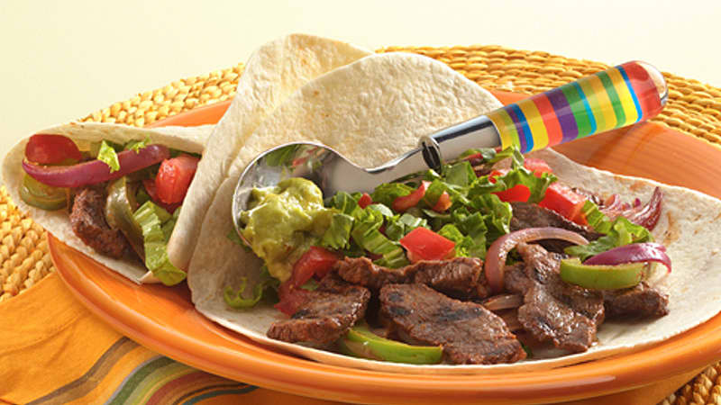 Chipotle Beef Fajitas Recipe - Mexican Recipes - Old El Paso