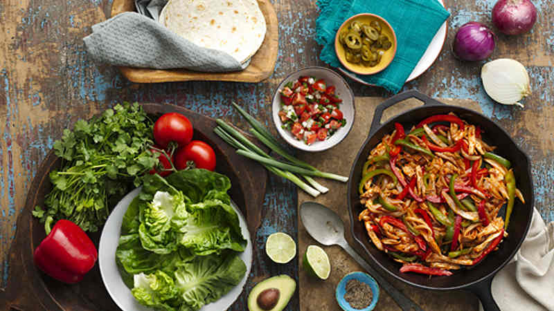 FAJITAS DI POLLO IN SALSA BARBECUE