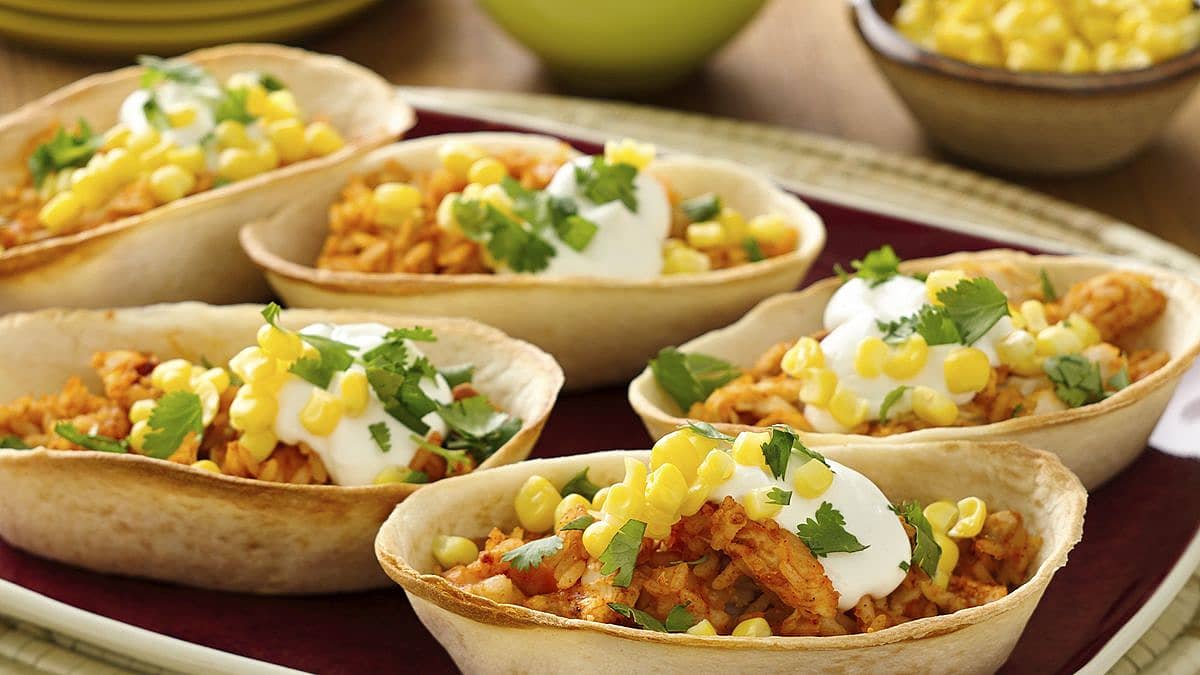 10 Minute Chicken Taco Bowls - Mexican Recipes - Old El Paso