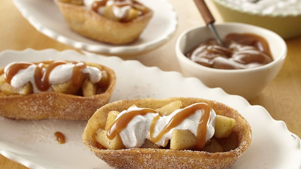 Apple Empanadas Mini Tortilla Bowls - Mexican Recipes - Old El Paso