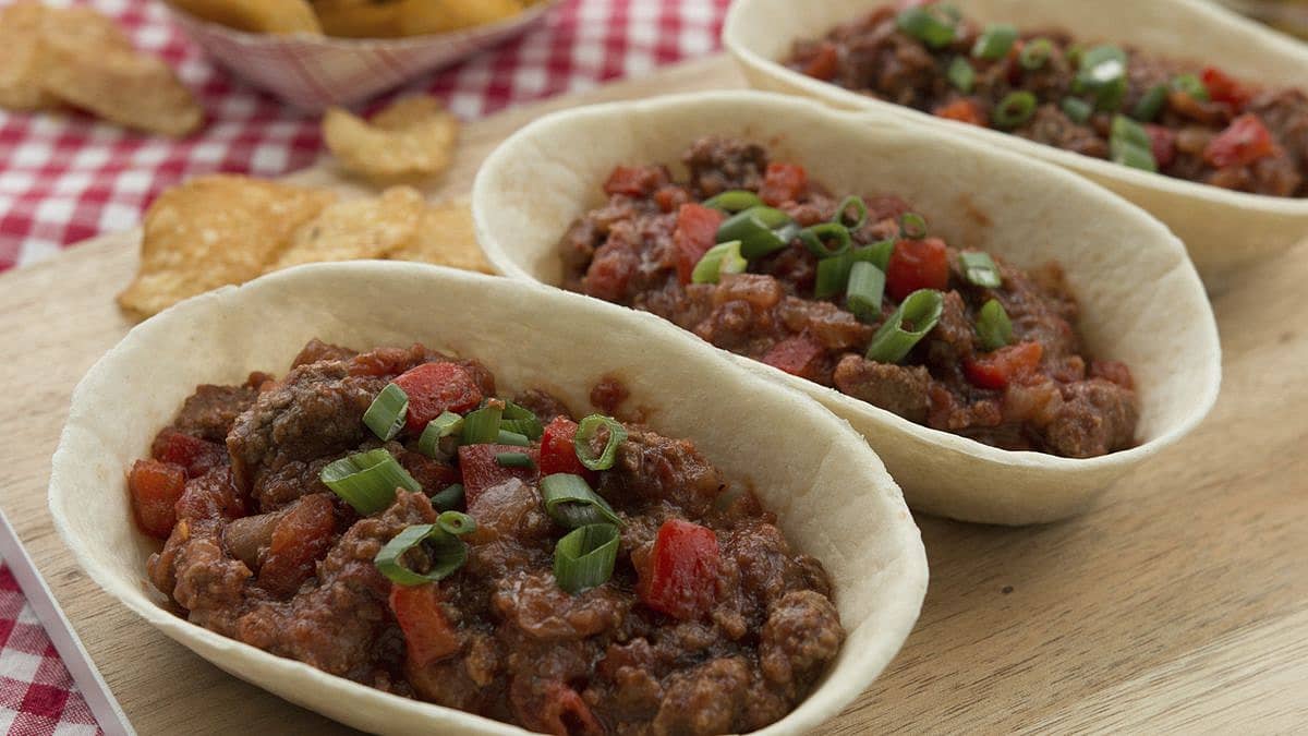 Dynamite Taco Bowls - Easy Mexican Recipes - Old El Paso