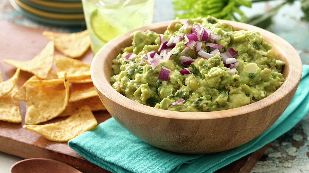 Guacamole with Queso Fresco - Mexican Recipes - Old El Paso Guacamole with Queso Fresco - Mexican Recipes - Old El Paso