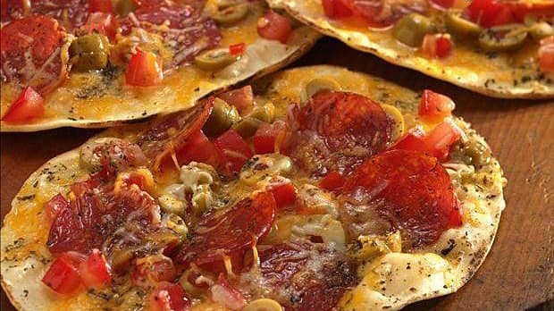 grillierte-pizza-mit-knuspriger-kruste