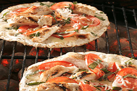 Pizzas Margherita au poulet grillé