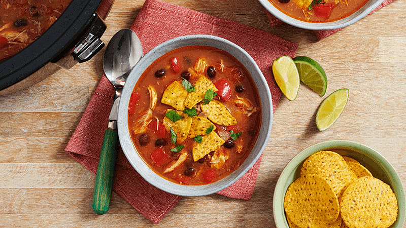 SOUPE MIJOTÉE DE TORTILLAS ET POULET